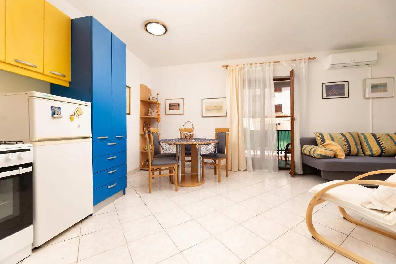 Apartment Lu By El-Pi Tours Malinska
