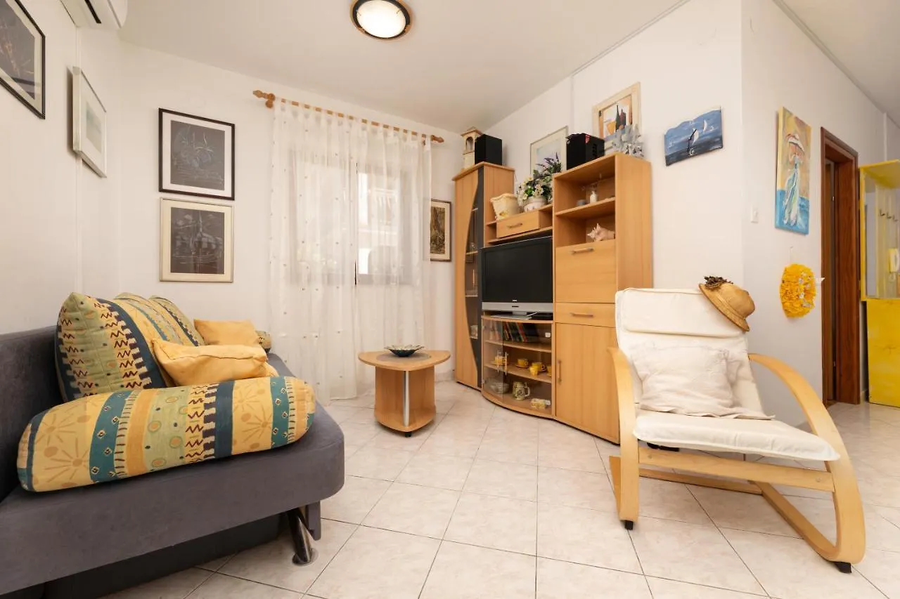 Apartment Lu By El-Pi Tours Malinska Croatia