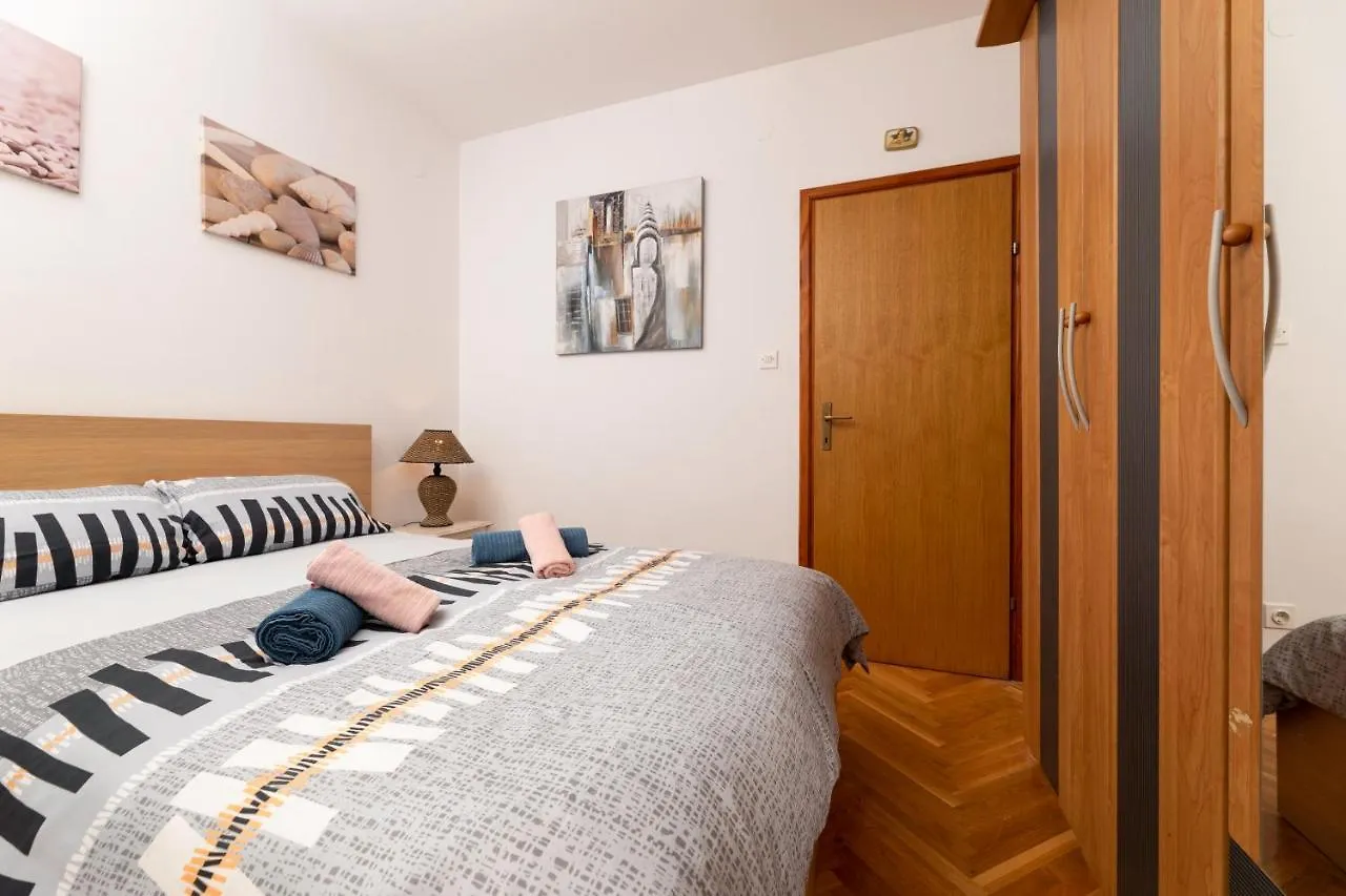Apartment Lu By El-Pi Tours Malinska