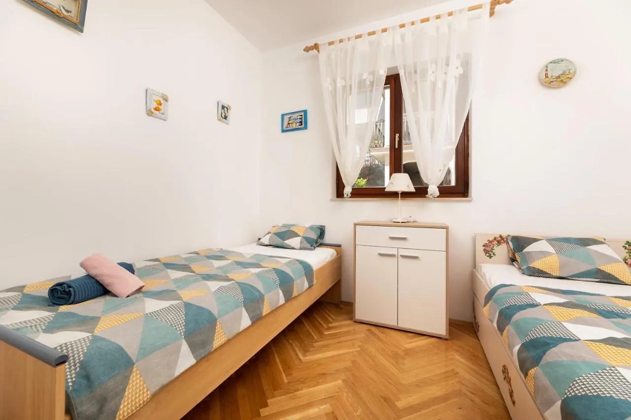 Apartment Lu By El-Pi Tours Malinska