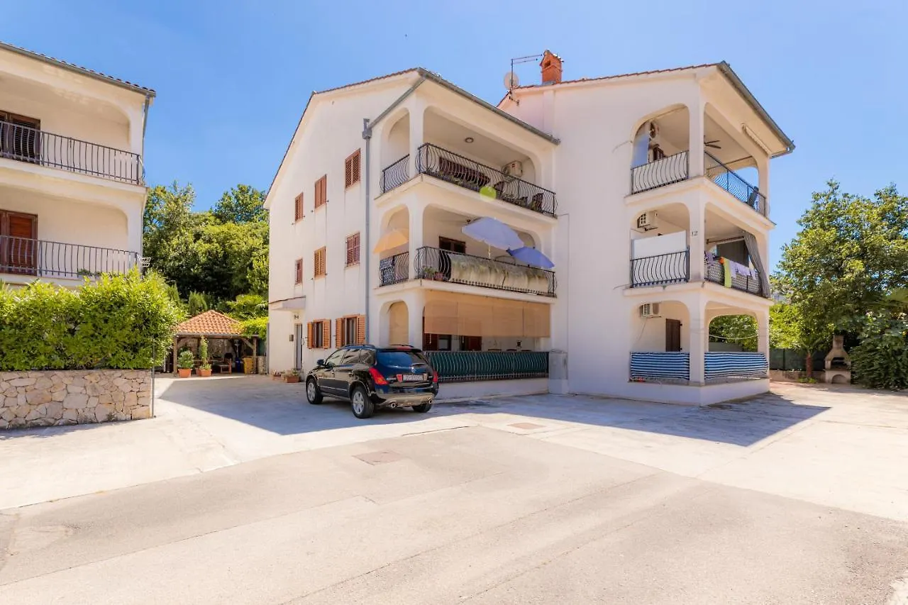 Apartment Lu By El-Pi Tours Malinska Croatia